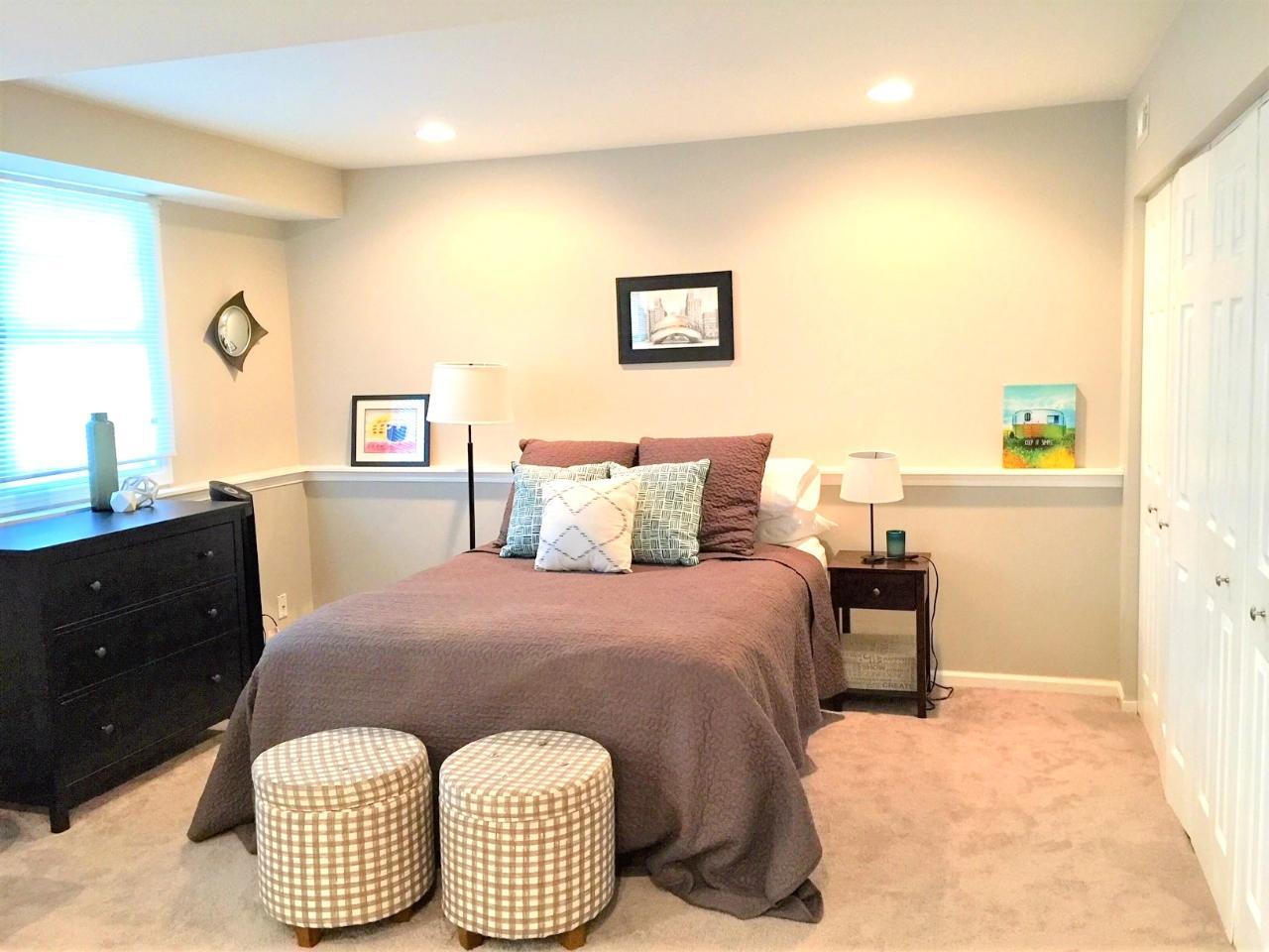 1395 Kingsdale Road Hoffman Estates, IL 60169 - Photo 14 of 21 Gallery Image 14