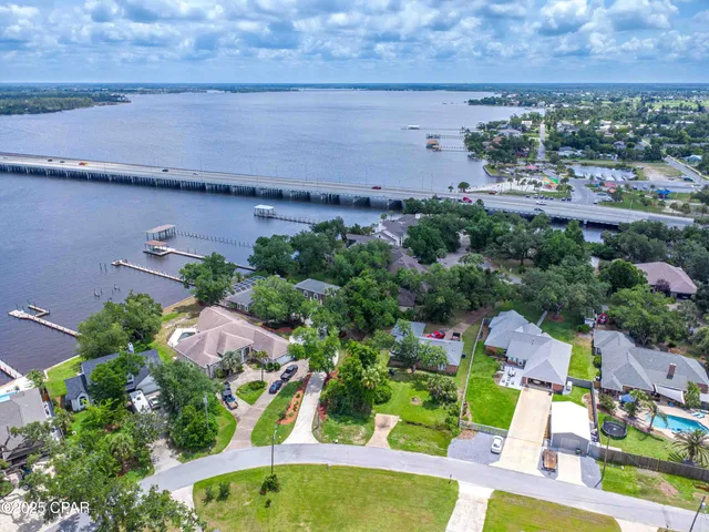 $1,250,000 | 113 Florida Avenue, Lynn Haven, FL 32444