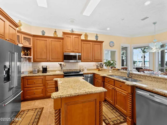 $1,250,000 | 113 Florida Avenue, Lynn Haven, FL 32444