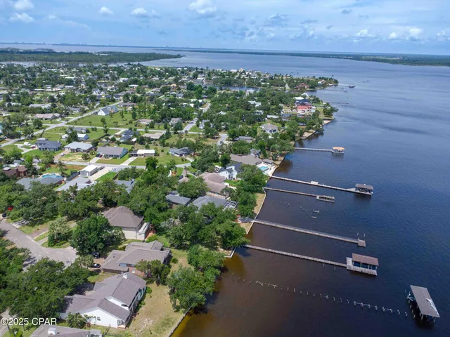 $1,250,000 | 113 Florida Avenue, Lynn Haven, FL 32444