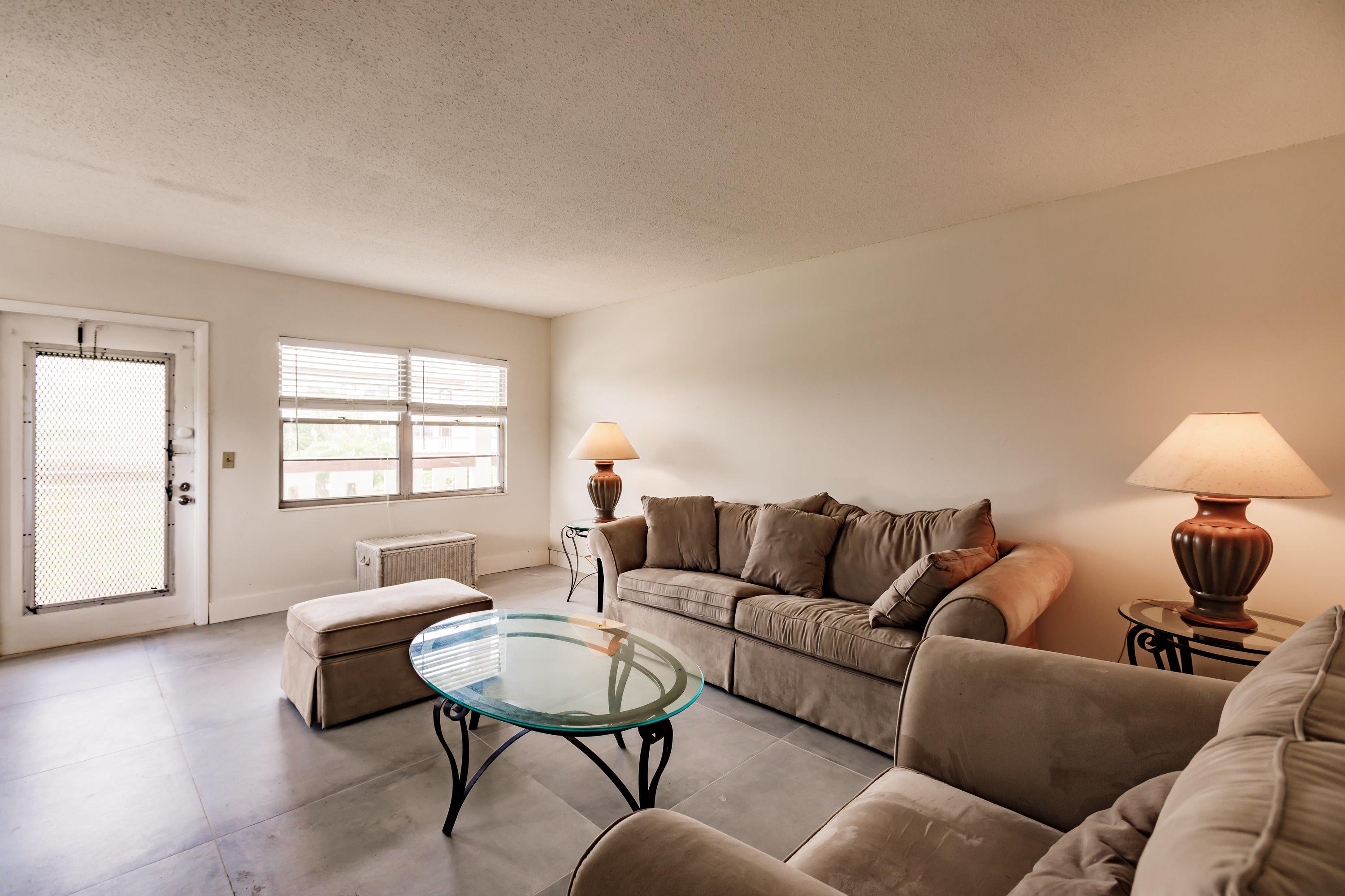 322 Brighton H Boca Raton, FL 33434 - Photo 4 of 18 04-photo-5