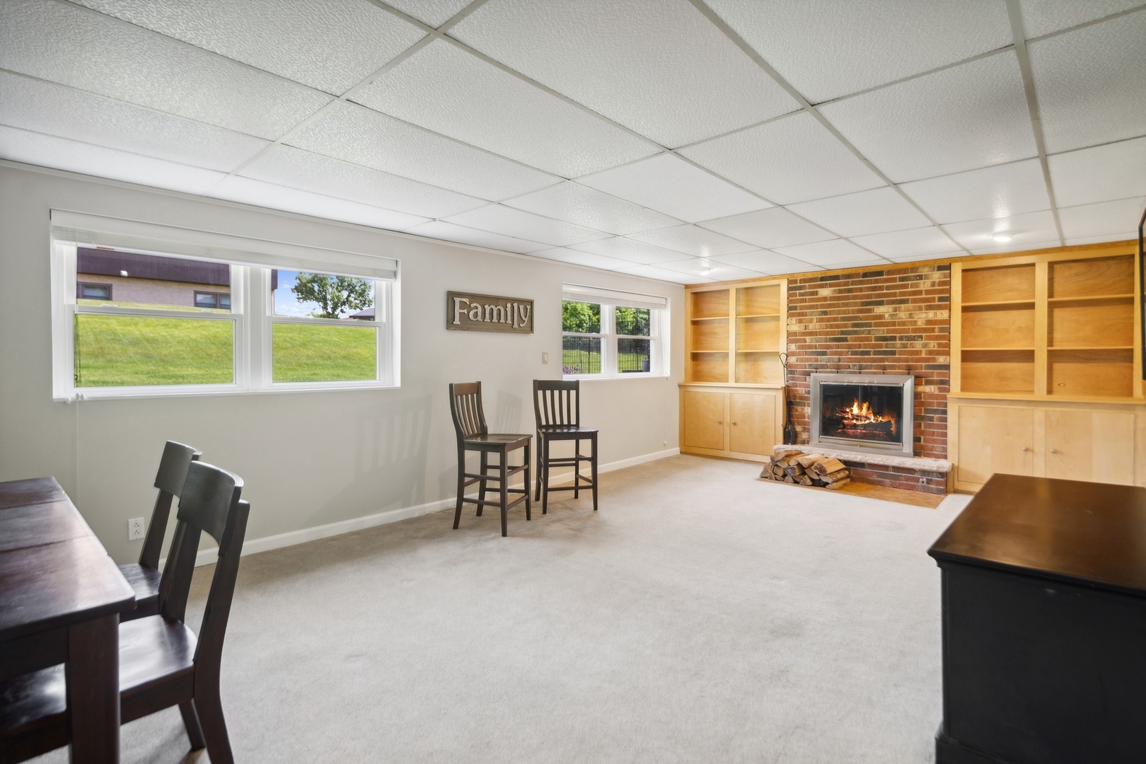7717 Sawyer Road Darien, IL 60561 - Photo 11 of 15 a view of a livingroom with furniture window and outside view