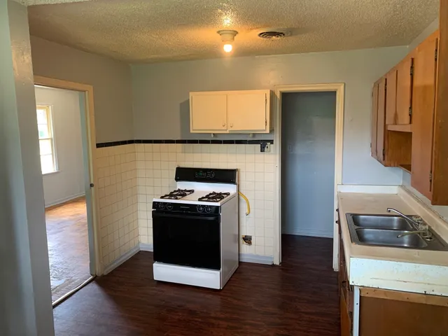 $1,000 | 1610 Ozan Street, Memphis, TN 38108