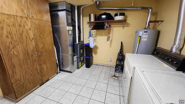 $425,000 | 7142 Highway 4, Meriden, KS 66512