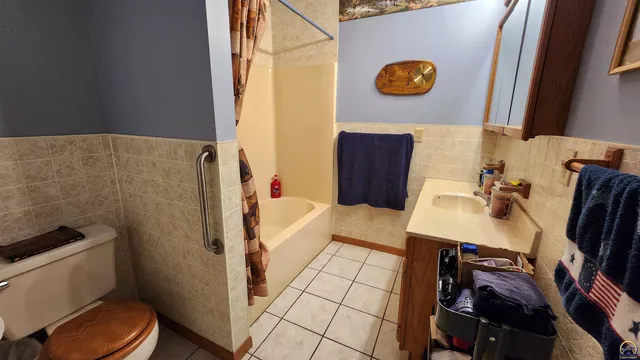 $425,000 | 7142 Highway 4, Meriden, KS 66512