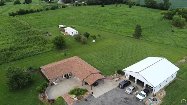 $425,000 | 7142 Highway 4, Meriden, KS 66512