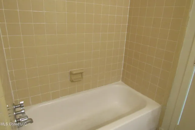 $995 | 1625 St Mary Street, Unit 10, Jackson, MS 39202