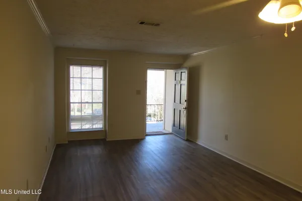 $995 | 1625 St Mary Street, Unit 10, Jackson, MS 39202