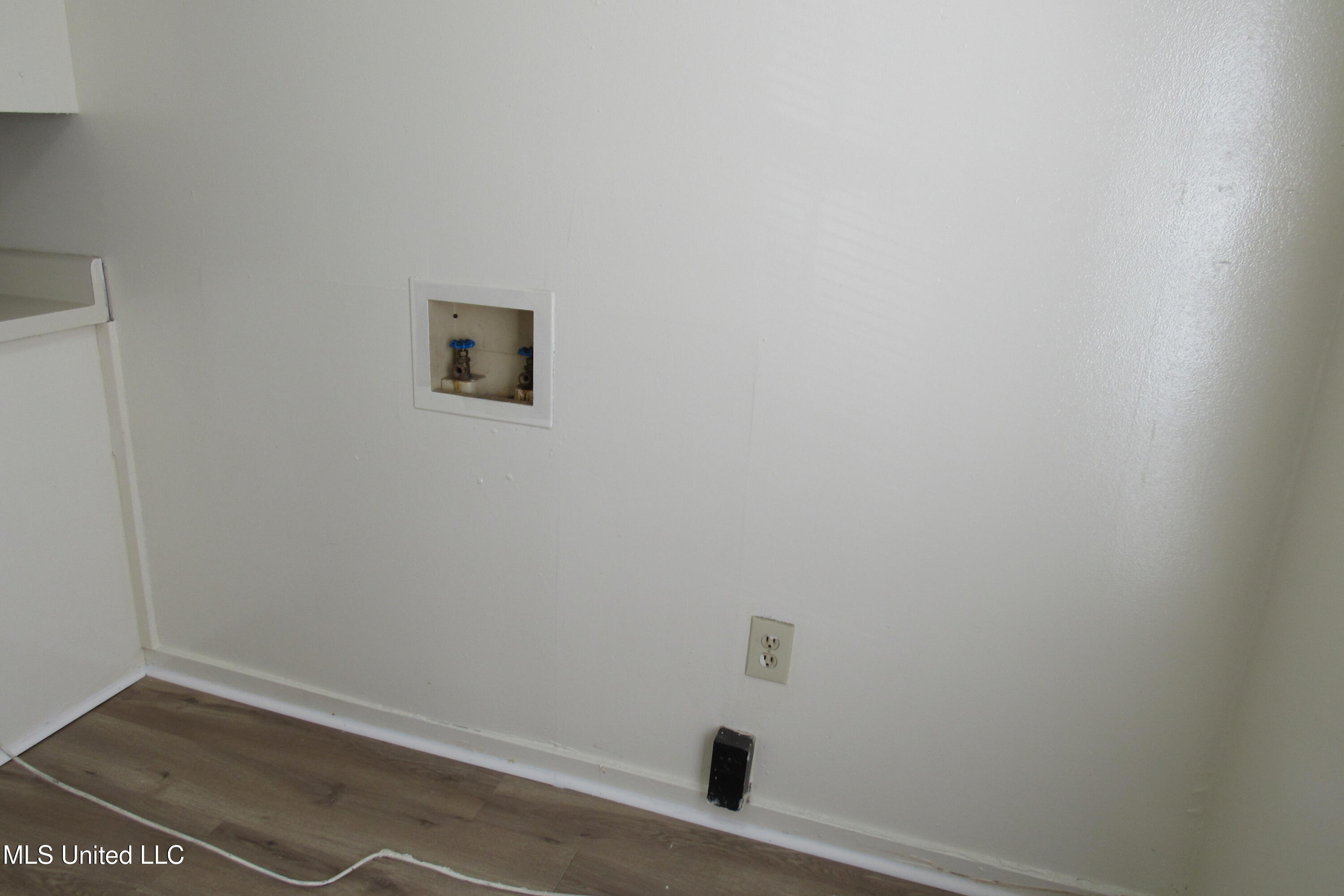 1625 St Mary Street, Unit 10 Jackson, MS 39202 - Photo 8 of 13 BCB0CD2D-D2B0-47E4-B2CD-645E80E9543F