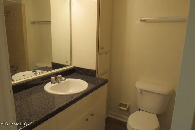 $995 | 1625 St Mary Street, Unit 10, Jackson, MS 39202