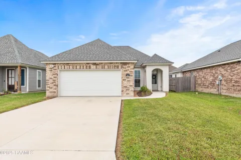 $260,000 | 209 Adry Lane, Youngsville, LA 70592