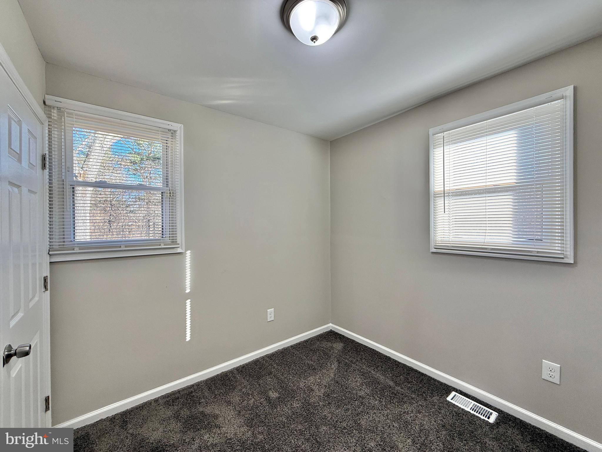 118 Colin Road Williamstown, NJ 08094 - Photo 13 of 16 an empty room with windows