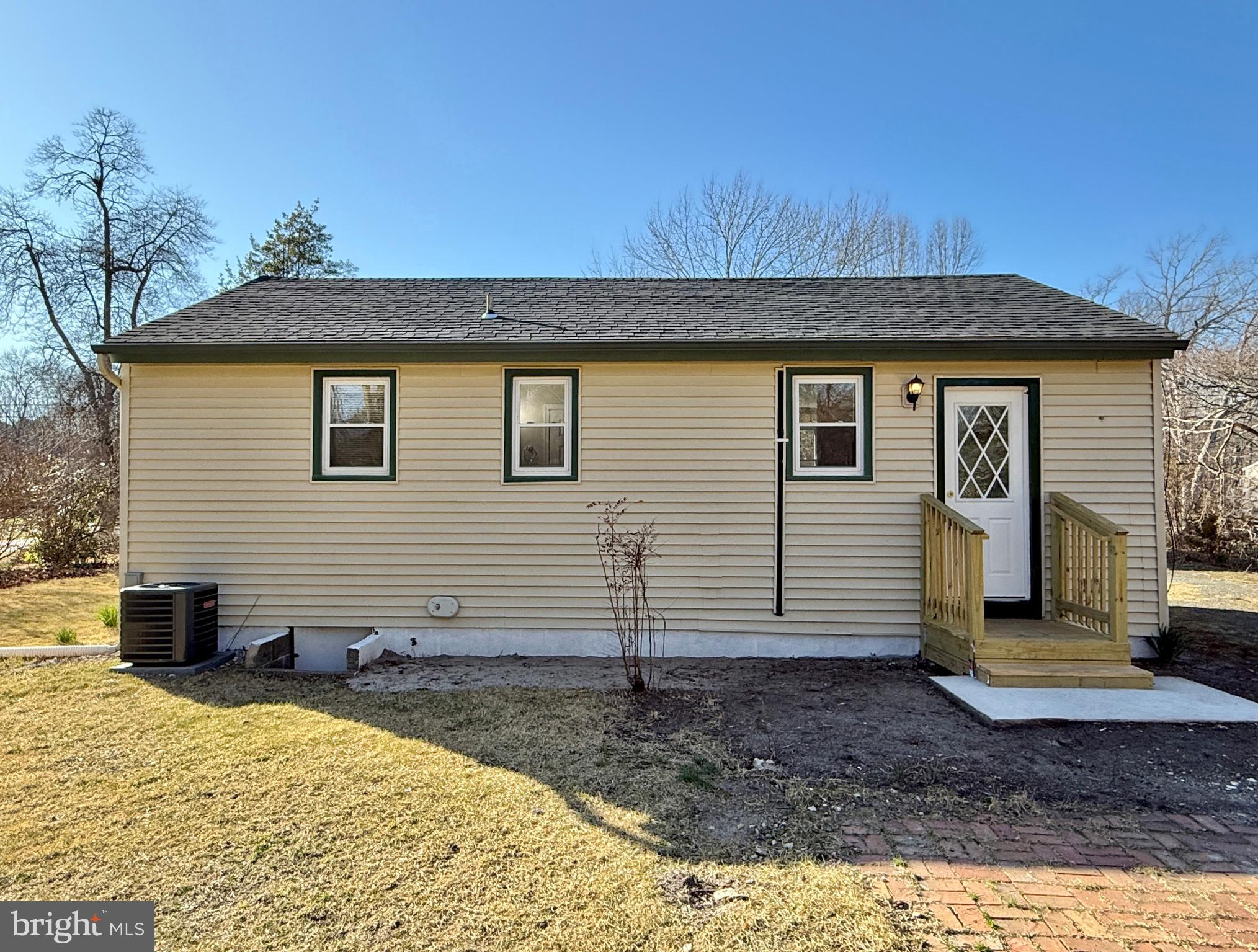 118 Colin Road Williamstown, NJ 08094 - Photo 4 of 16 a view of a house with a patio