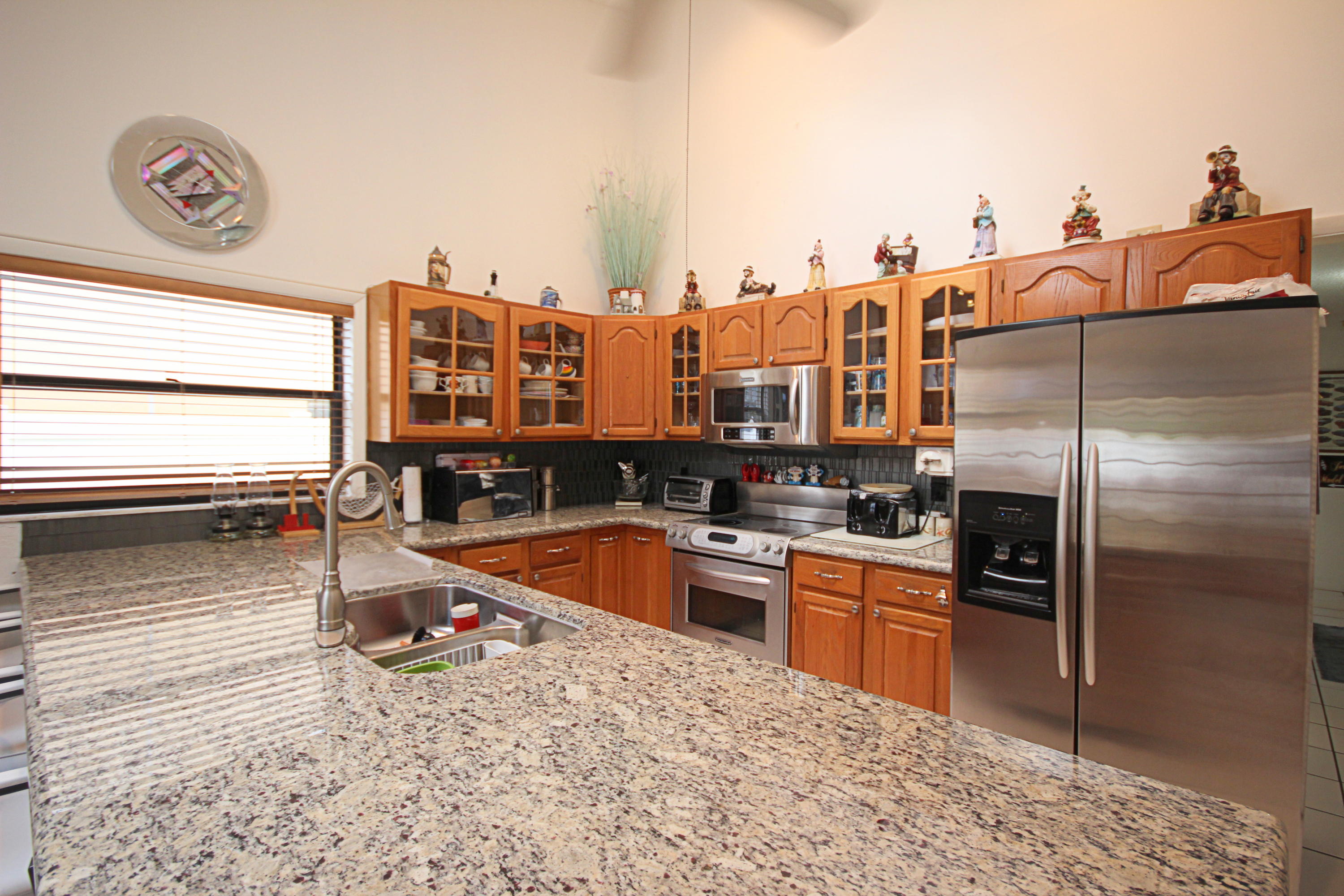 339 Sequoia Lane Boca Raton, FL 33487 - Photo 4 of 20 339 SEQUOIA LN KITC