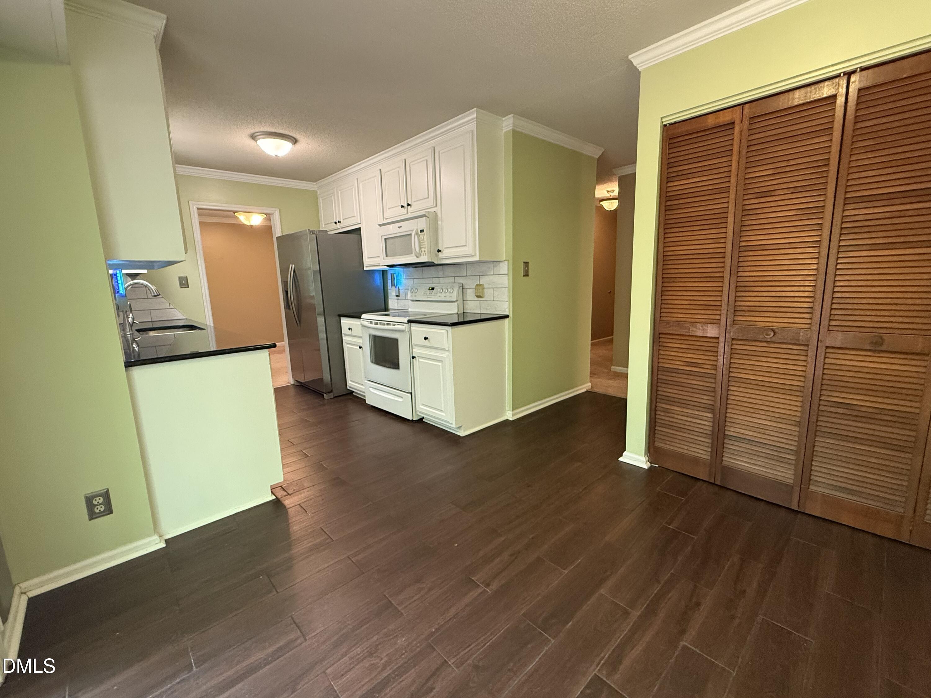 700 Wendy Way Durham, NC 27712 - Photo 20 of 44 Kitchen