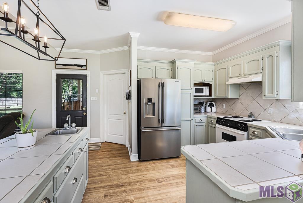 13111 North Ridge Drive Walker, LA 70785 - Photo 8 of 26 Gallery Image 8