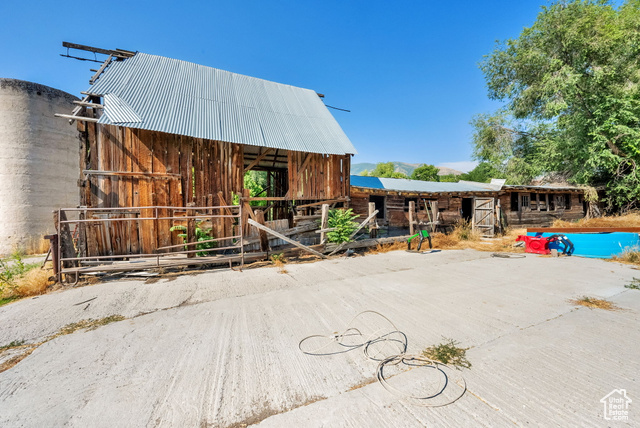 1632 South Main Street Springville, UT 84663 - Photo 65 of 93 View of outdoor structure with an exterior structure