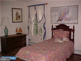 147 Lambs Road Sewell, NJ 08080 - Photo 8 of 12 Bedroom