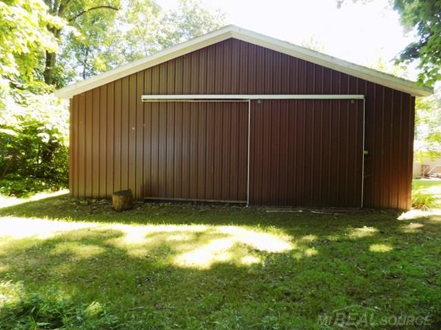 13254 Torrey Road Fenton, MI 48430 - Photo 31 of 37 31300984-30.JPG