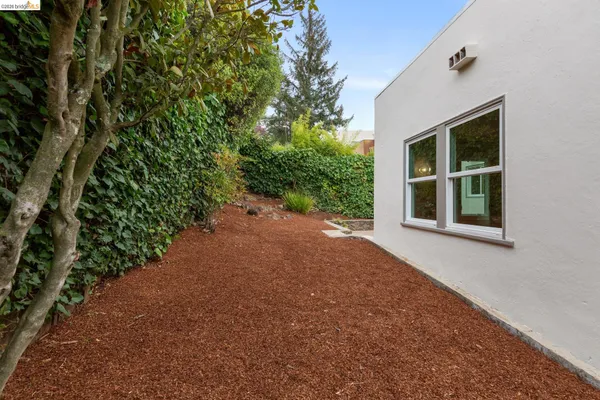 $1,495,000 | 589 San Luis Road, Berkeley, CA 94707
