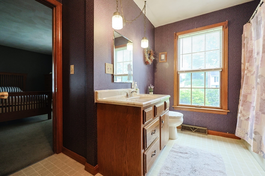 18 Phyllis Road Taunton, MA 02780 - Photo 18 of 20 Gallery Image 18