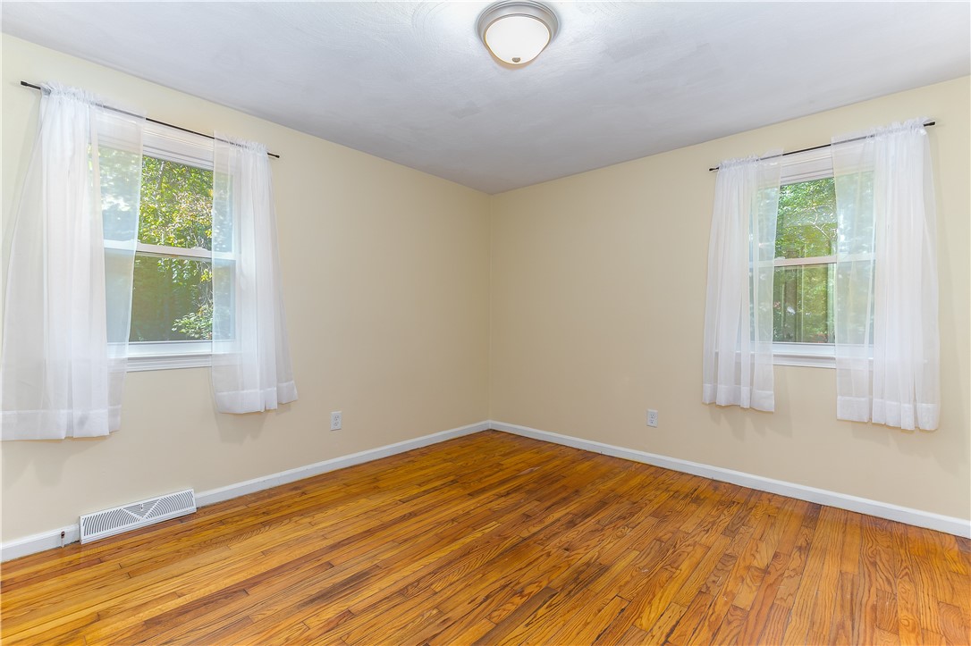 1083 Sisson Road Coventry, RI 02827 - Photo 14 of 25