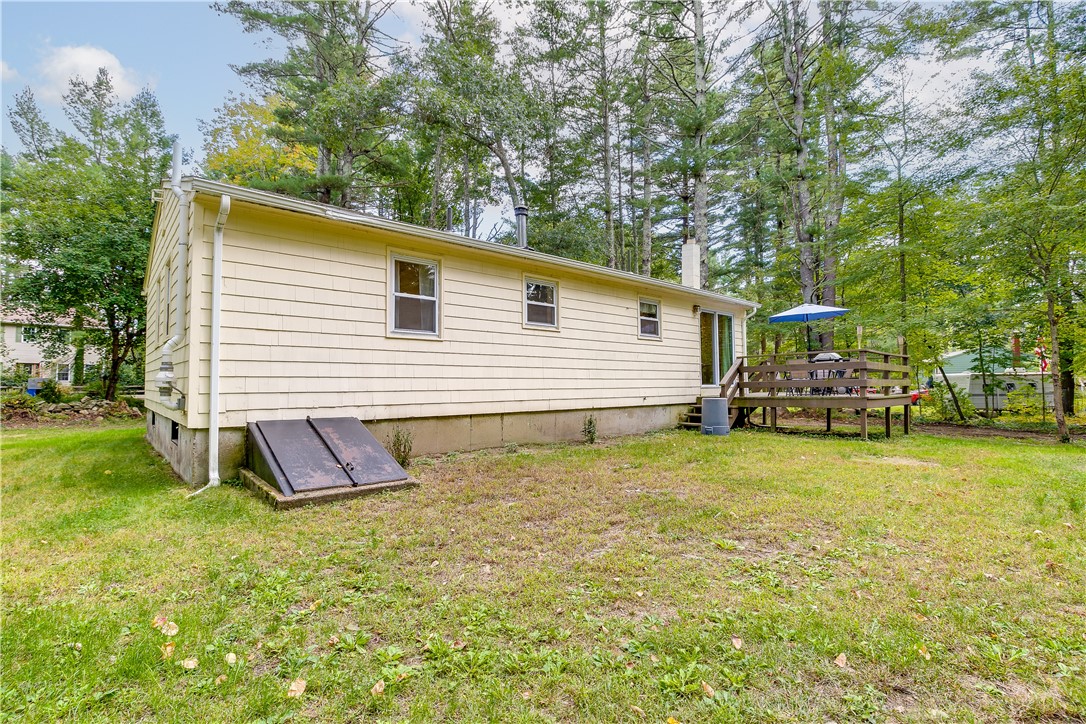 1083 Sisson Road Coventry, RI 02827 - Photo 21 of 25