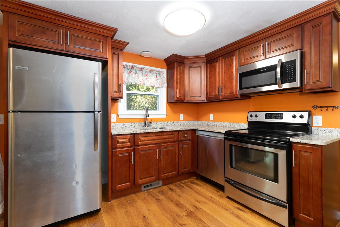 1083 Sisson Road Coventry, RI 02827 - Photo 3 of 25