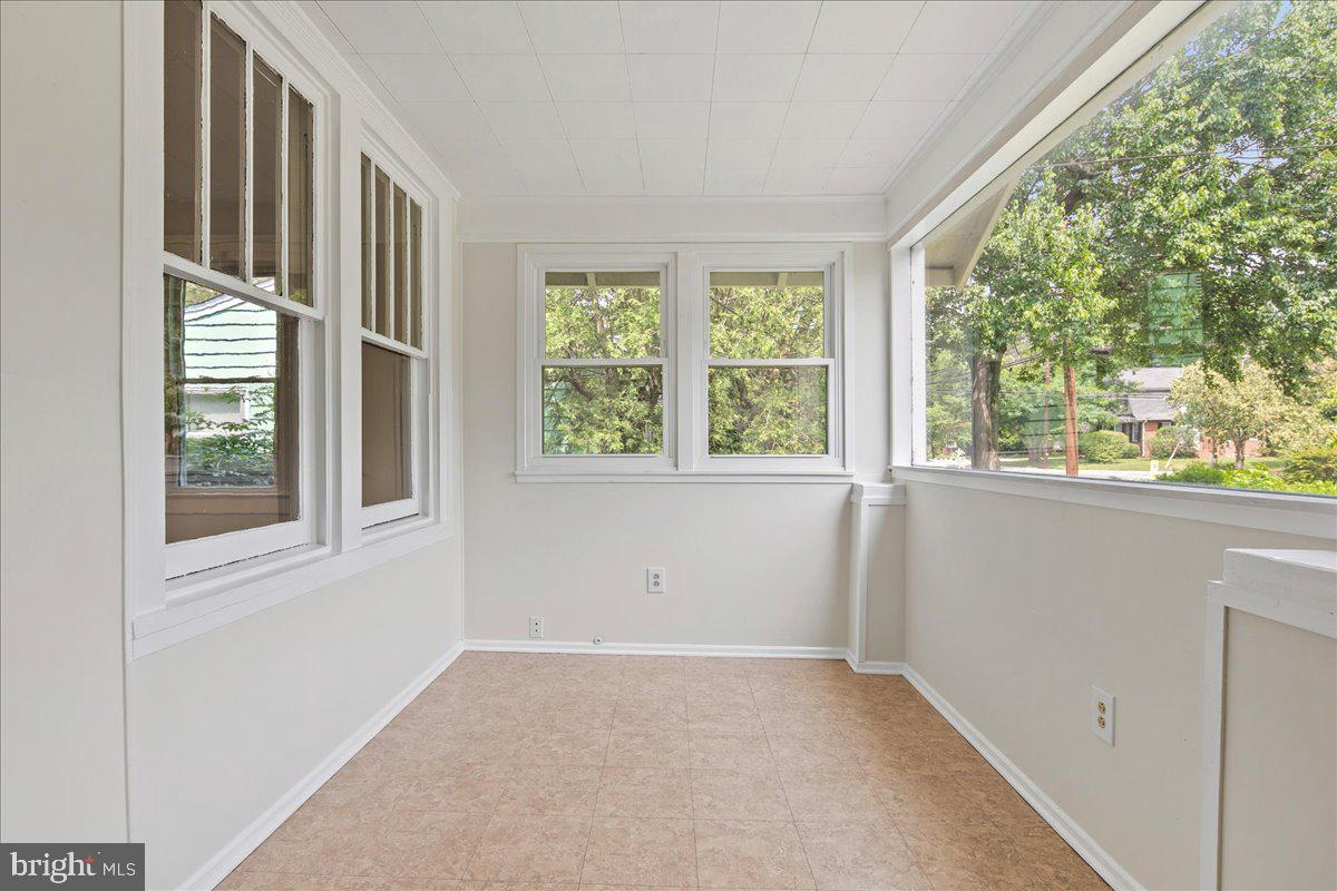 4805 Calvert Road College Park, MD 20740 - Photo 5 of 36