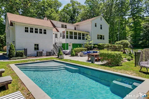 $1,199,000 | 116 Mile Common, Easton, CT 06612