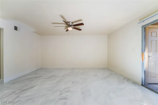 $1,495 | 5261 River Glen Drive, Unit 201, Las Vegas, NV 89103