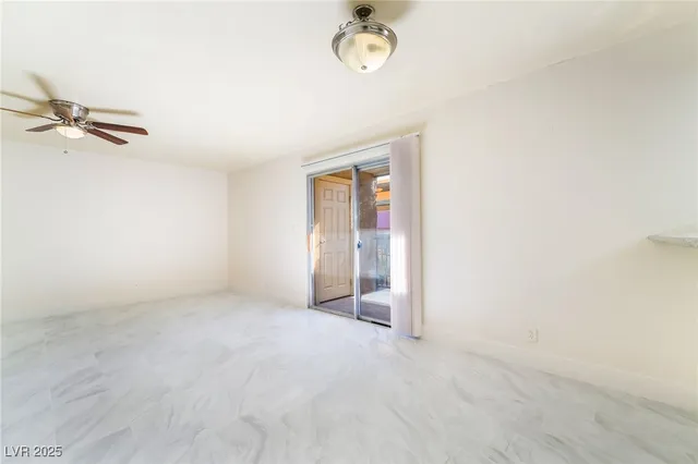 $1,495 | 5261 River Glen Drive, Unit 201, Las Vegas, NV 89103