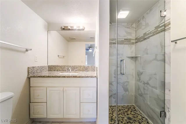 $1,495 | 5261 River Glen Drive, Unit 201, Las Vegas, NV 89103