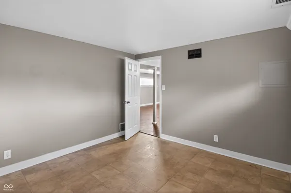$194,900 | 9123 Trinity Place, Indianapolis, IN 46229