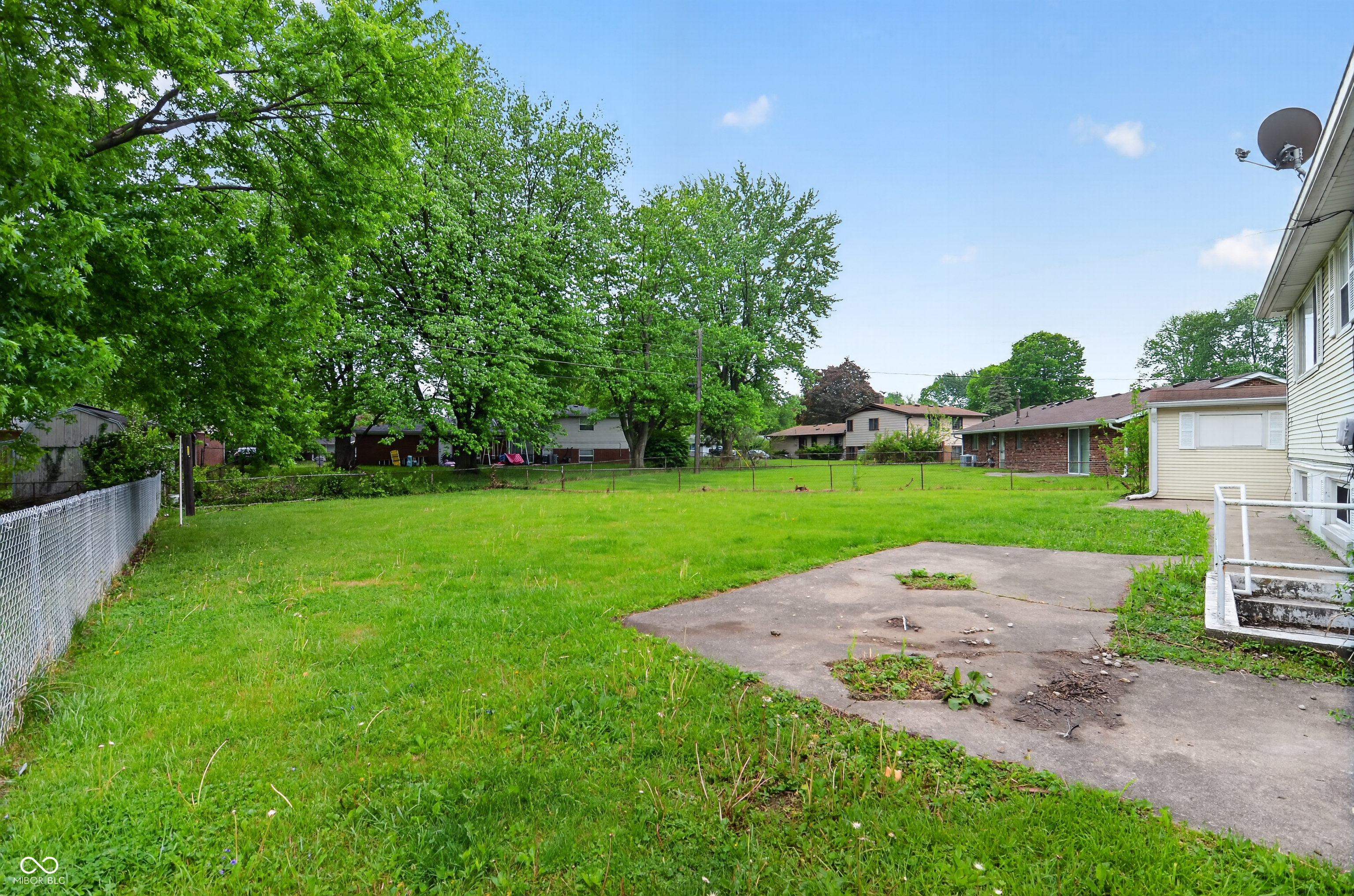 9123 Trinity Place Indianapolis, IN 46229 - Photo 9 of 40