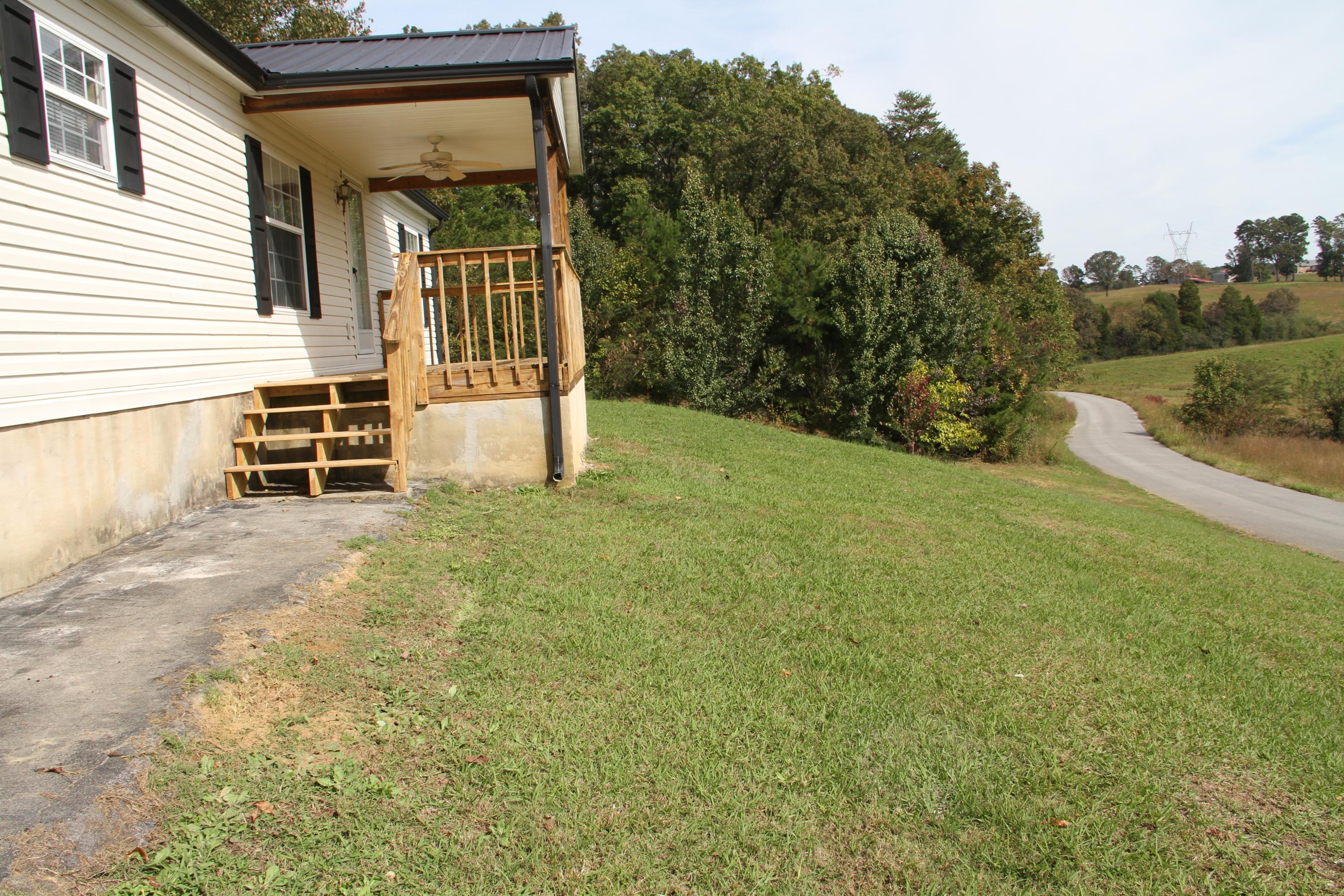 805 Little Valley Road Loudon, TN 37774 - Photo 4 of 22 IMG_1792
