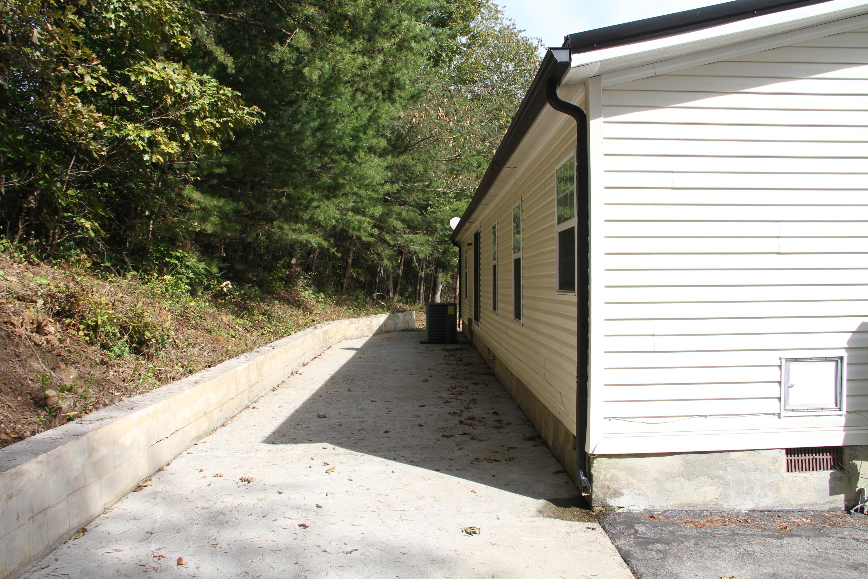 805 Little Valley Road Loudon, TN 37774 - Photo 5 of 22 IMG_1793