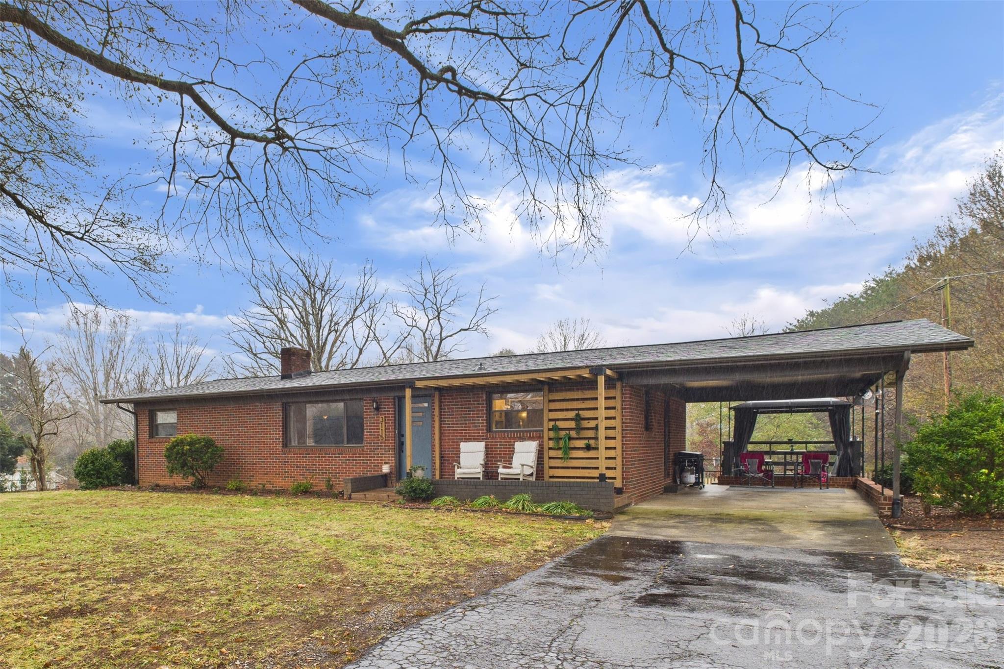 3115 Falling Creek Road Hickory, NC 28601 - Photo 2 of 35
