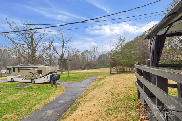 $290,000 | 3115 Falling Creek Road, Hickory, NC 28601