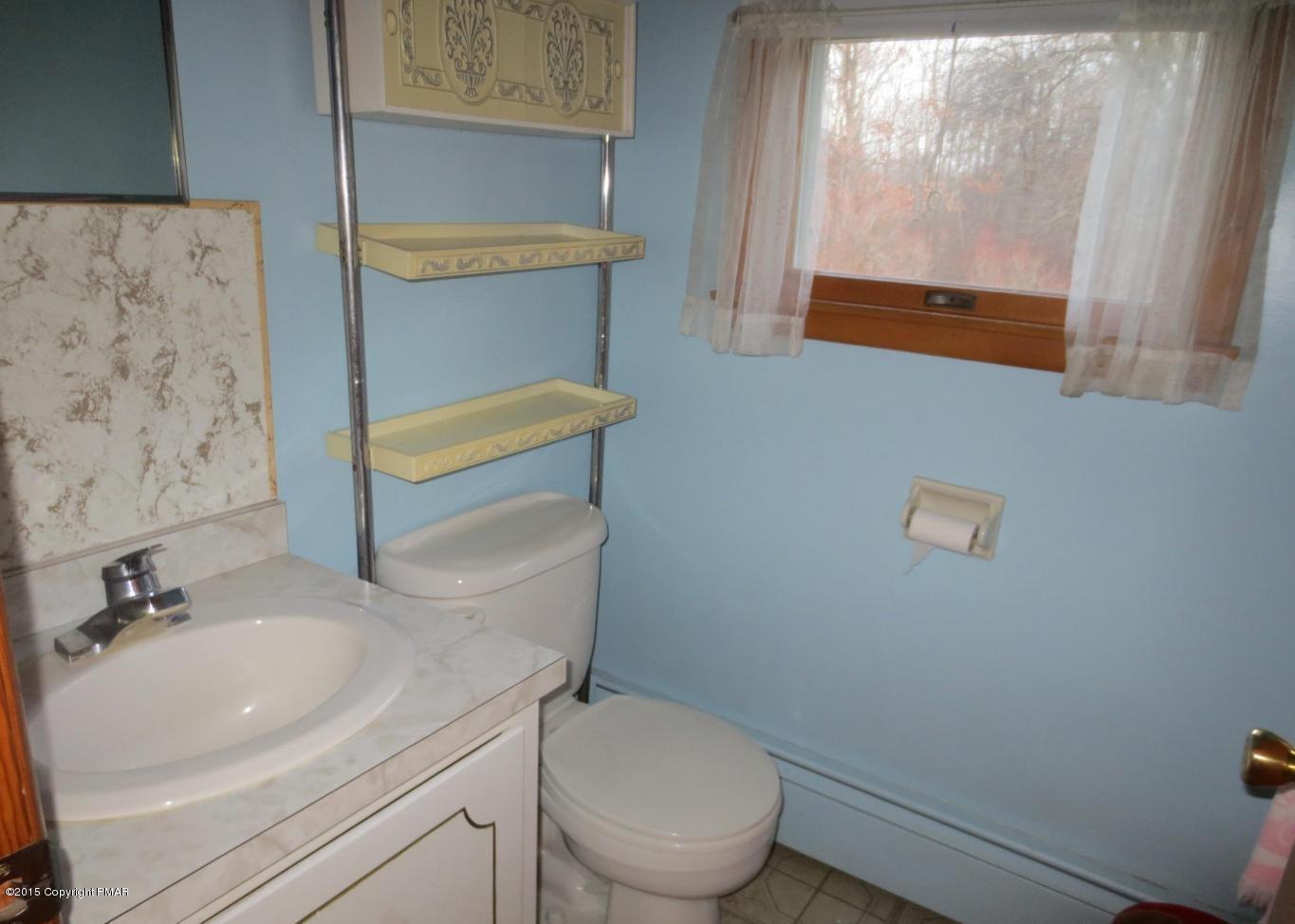 60 Benjamin Road Lake Ariel, PA 18436 - Photo 6 of 18 6