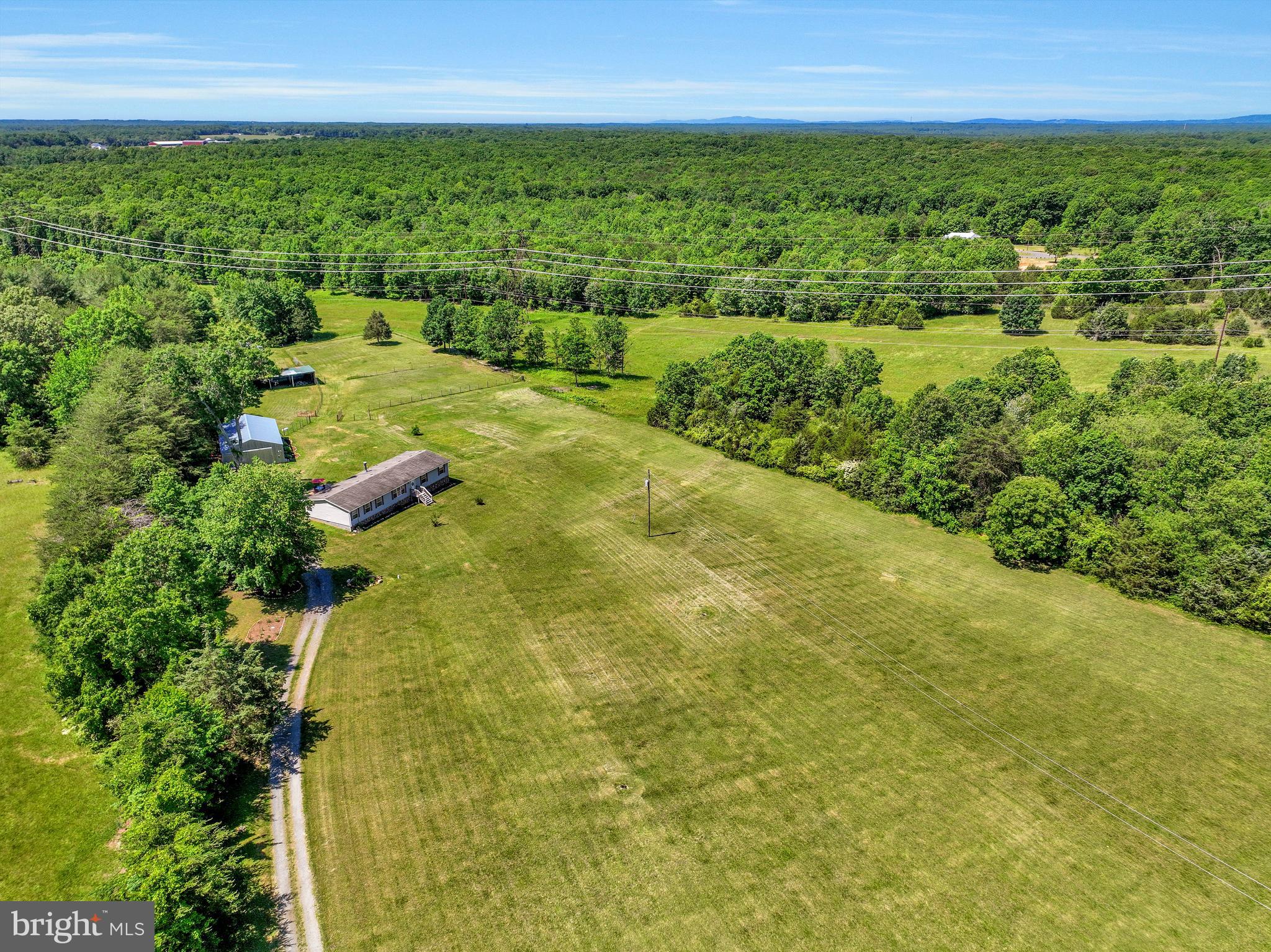 34134 Parker Road Locust Grove, VA 22508 - Photo 3 of 48 Long Private Drive to Home