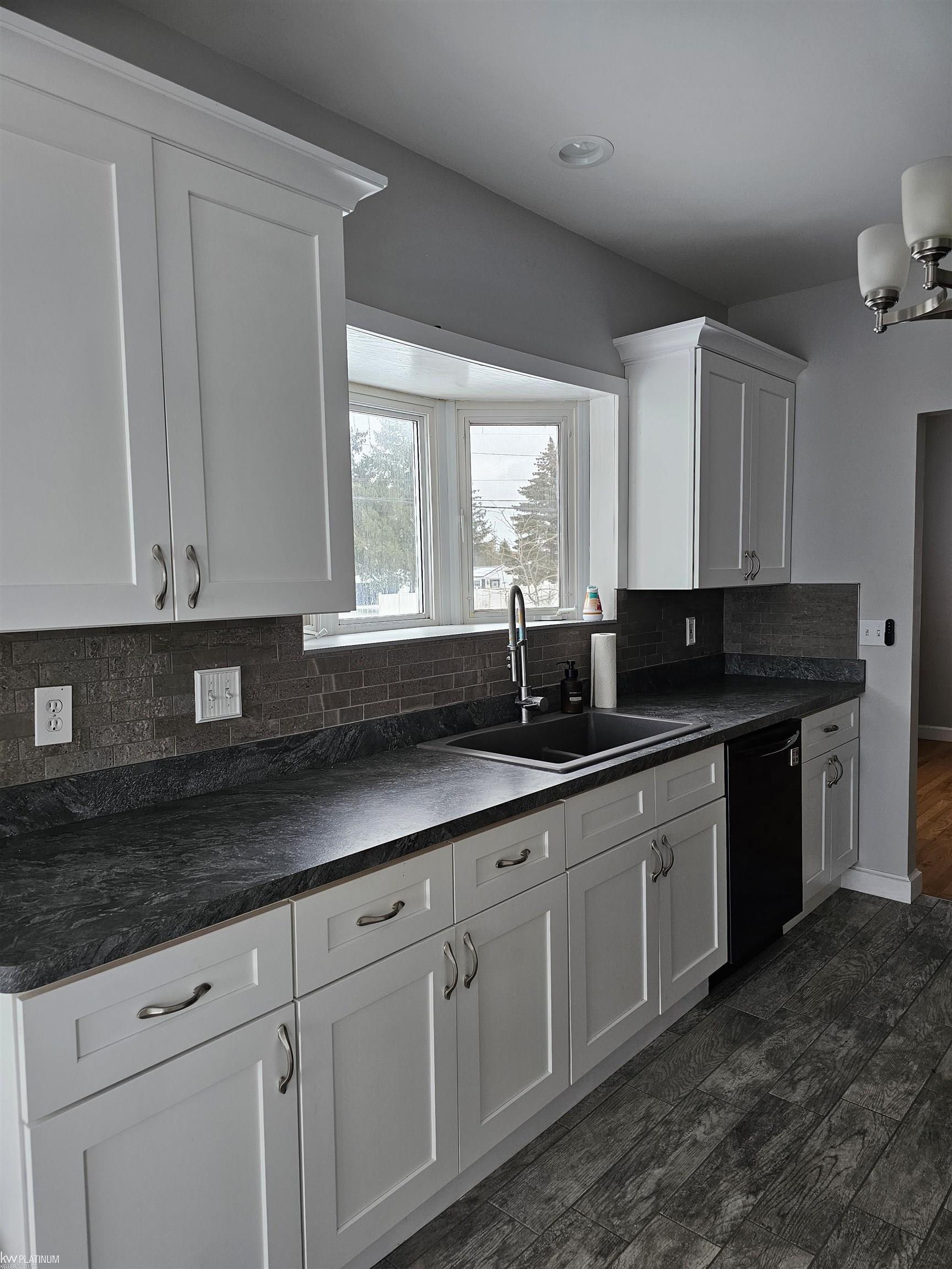 33151 Klein Road Fraser, MI 48026 - Photo 10 of 25 50131442-bcece12e-beb3-49b8-91b0-049ffe29dd96.JPG