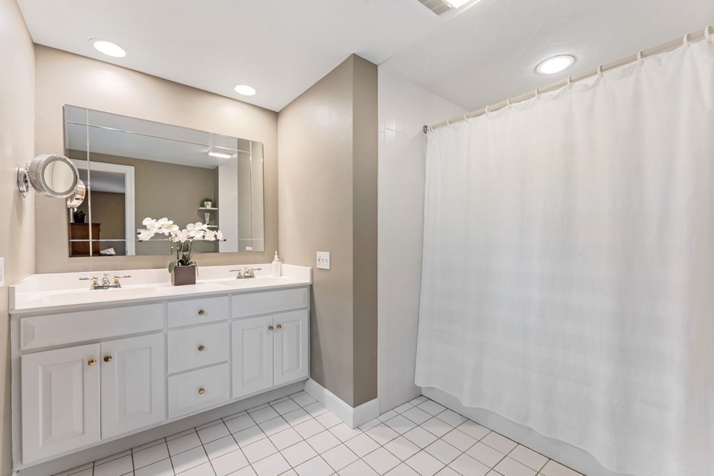 22 Hickory Hill Road Manchester, MA 01944 - Photo 20 of 31 Gallery Image 20