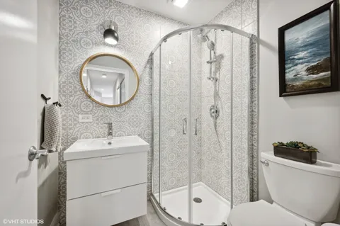 $800,000 | 1035 North Kingsbury Street, Chicago, IL 60610