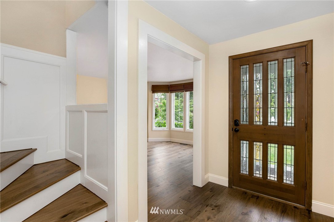 11113 Northeast 174th Street Bothell, WA 98011 - Photo 3 of 25