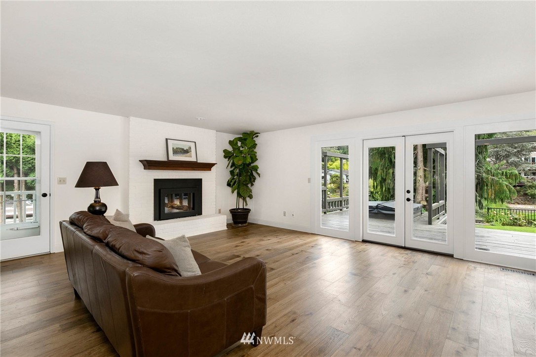 11113 Northeast 174th Street Bothell, WA 98011 - Photo 6 of 25