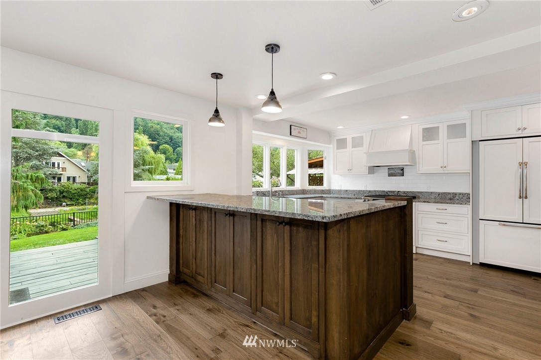 11113 Northeast 174th Street Bothell, WA 98011 - Photo 8 of 25