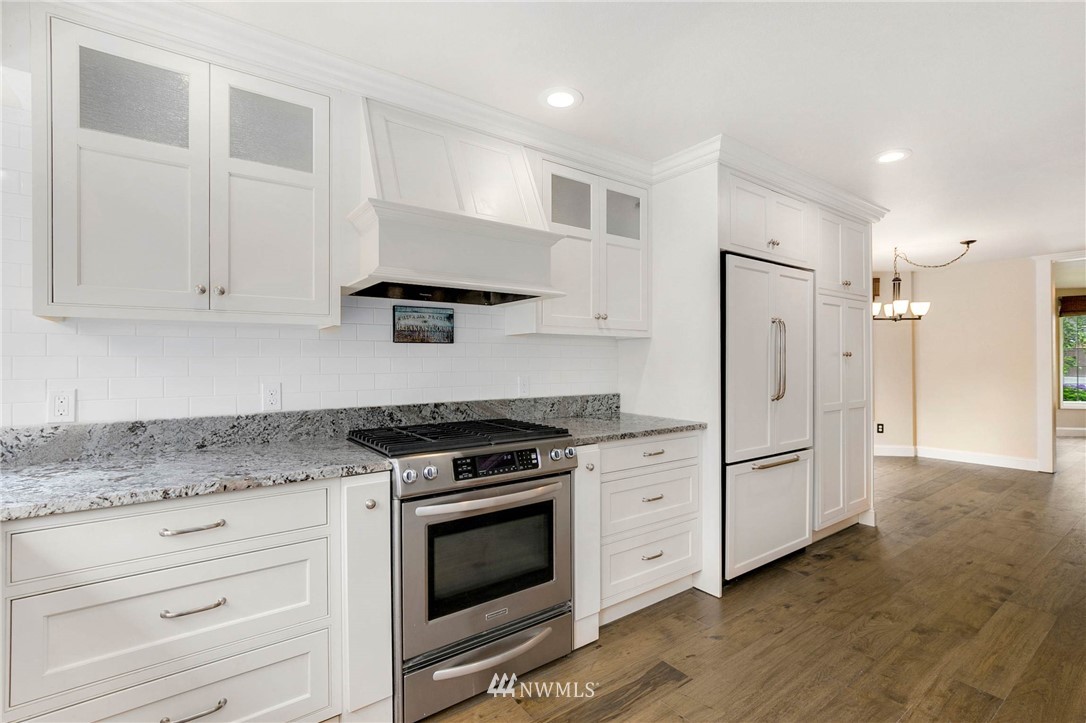 11113 Northeast 174th Street Bothell, WA 98011 - Photo 10 of 25