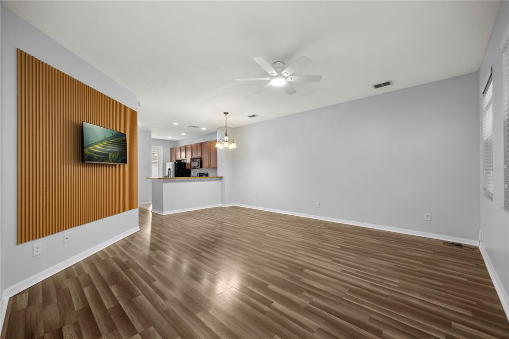 11757 Fitzgerald Butler Road Orlando, FL 32836 - Photo 8 of 37 Gallery Image 8
