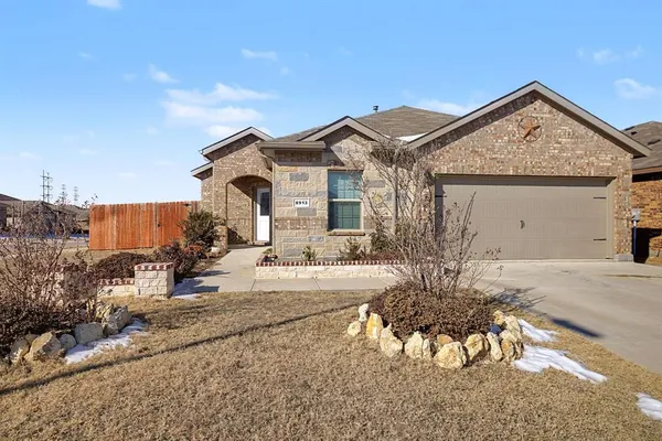 $2,550 | 8913 Oil Barron Avenue, Fort Worth, TX 76179